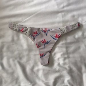 Large white bird of paradise acacia bikini bottom